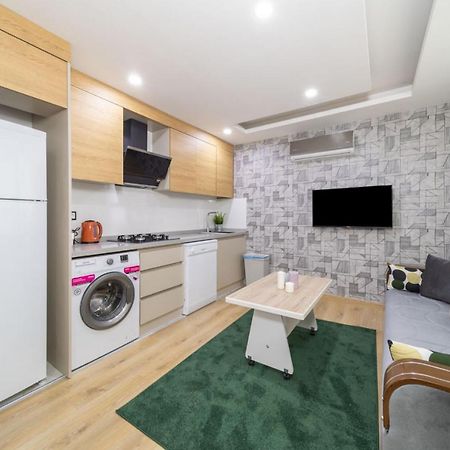 Modern And Cozy Apartment With Central Location And Balcony In Muratpasa, Antalya Bagian luar foto