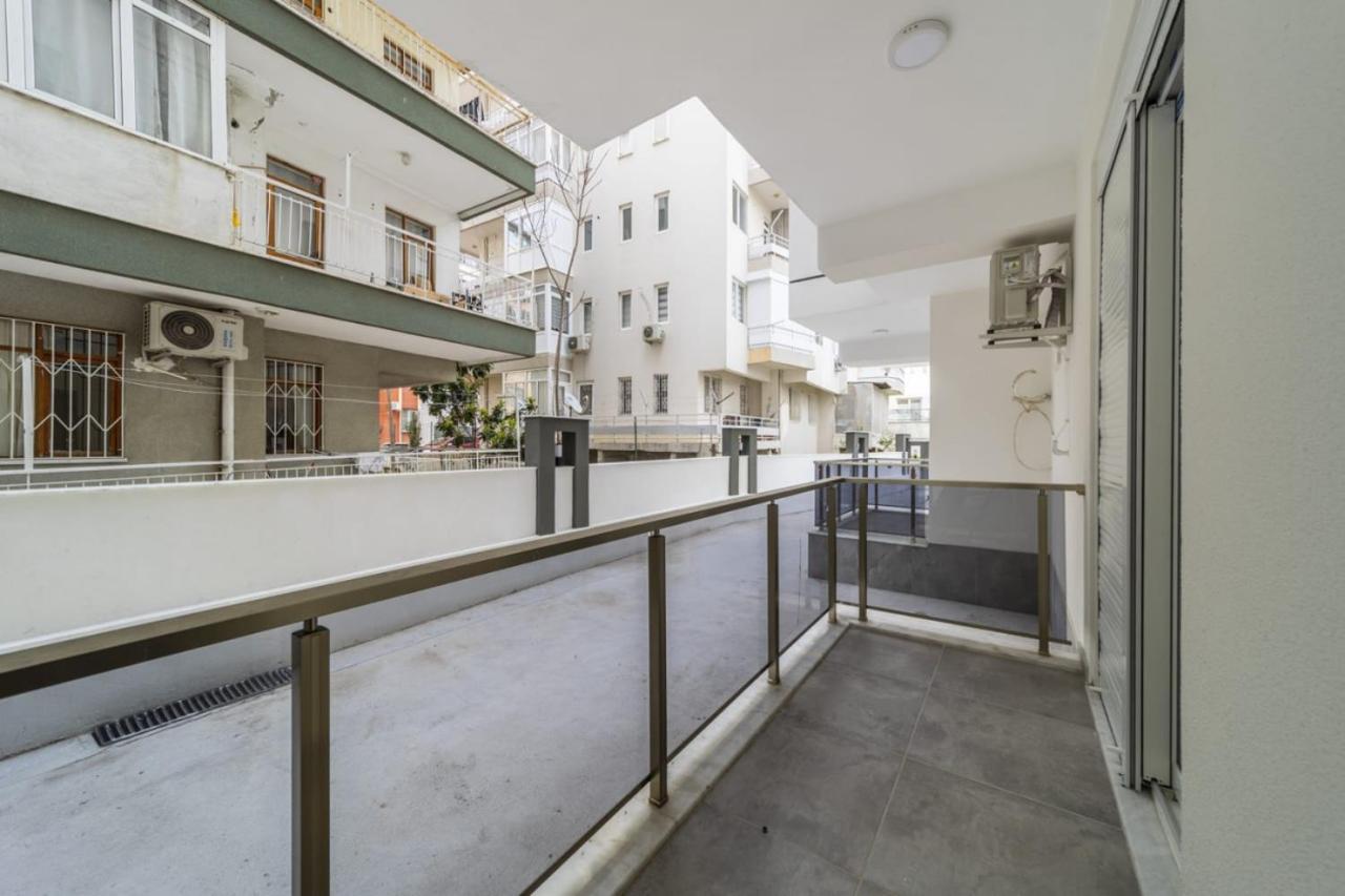 Modern And Cozy Apartment With Central Location And Balcony In Muratpasa, Antalya Bagian luar foto